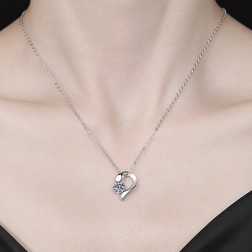 婴儿是否适合佩带银饰品(图1) 1.jpg