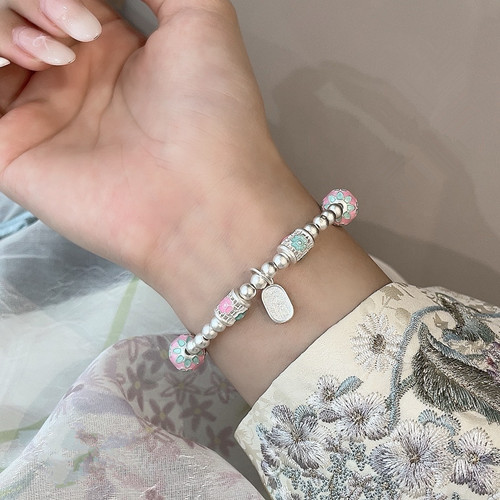 银饰品可能也会引发过敏(图1) 4.jpg